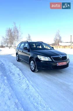 Універсал Skoda Octavia 2011 в Любешові