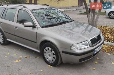 Універсал Skoda Octavia 2010 в Черкасах