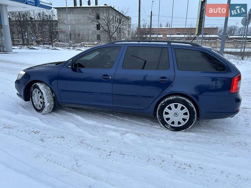 Универсал Skoda Octavia 2011 в Чернигове