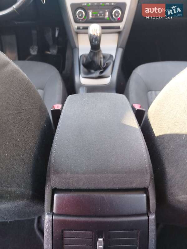 Универсал Skoda Octavia 2009 в Дунаевцах