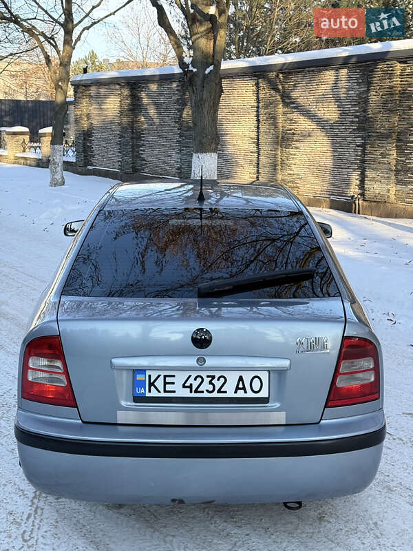 Лифтбек Skoda Octavia 2005 в Днепре