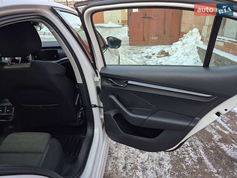 Ліфтбек Skoda Octavia 2021 в Черкасах