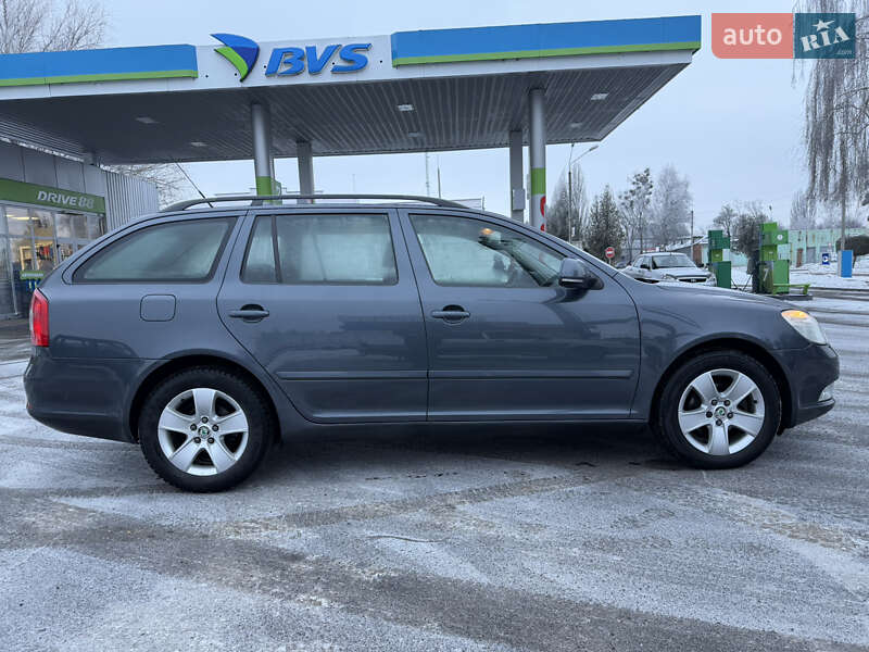 Универсал Skoda Octavia 2010 в Лубнах
