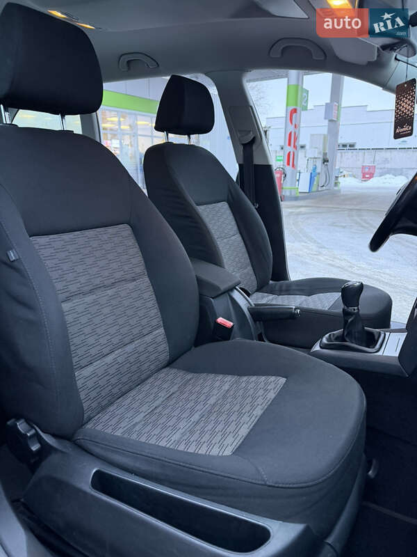 Универсал Skoda Octavia 2010 в Лубнах