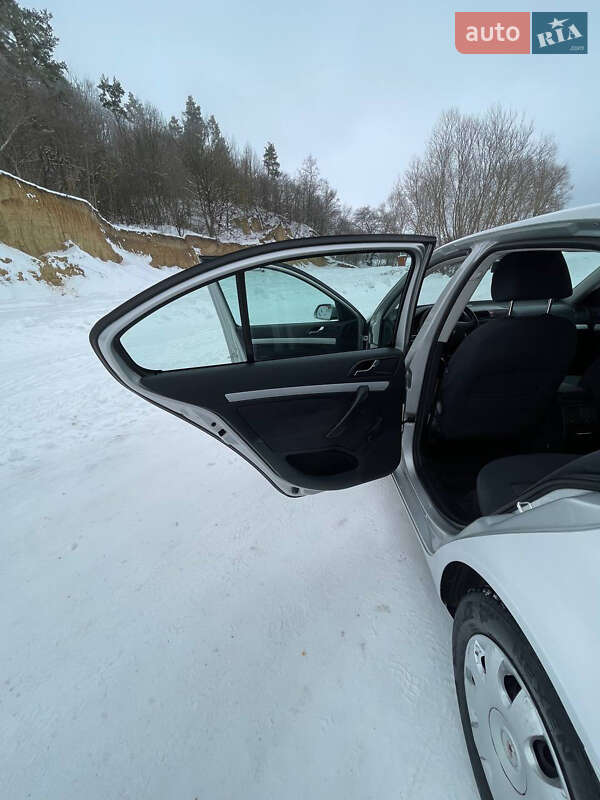 Лифтбек Skoda Octavia 2005 в Теребовле