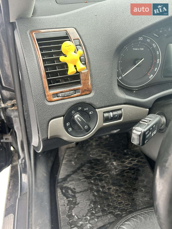 Лифтбек Skoda Octavia 2004 в Белой Церкви