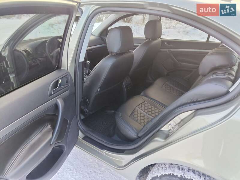 Лифтбек Skoda Octavia 2006 в Киеве