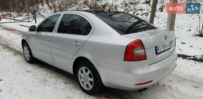 Лифтбек Skoda Octavia 2009 в Глееватке