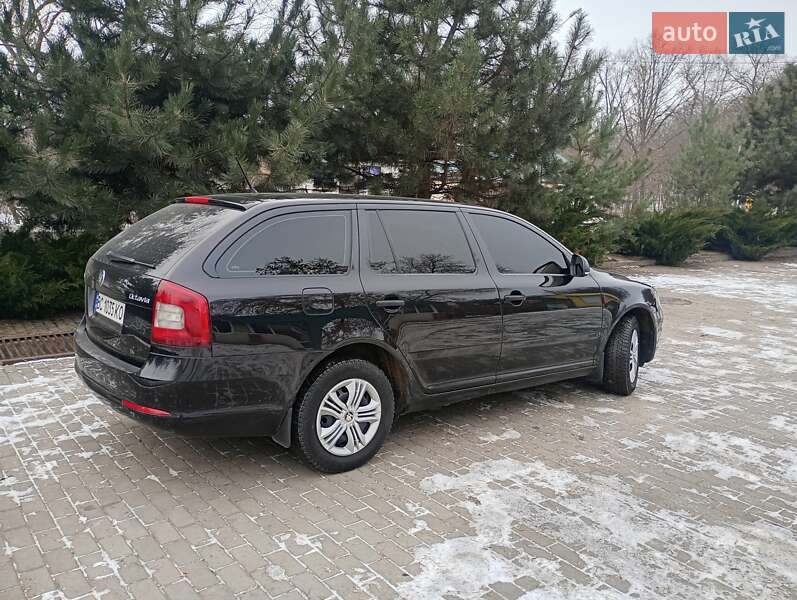 Универсал Skoda Octavia 2012 в Каменке