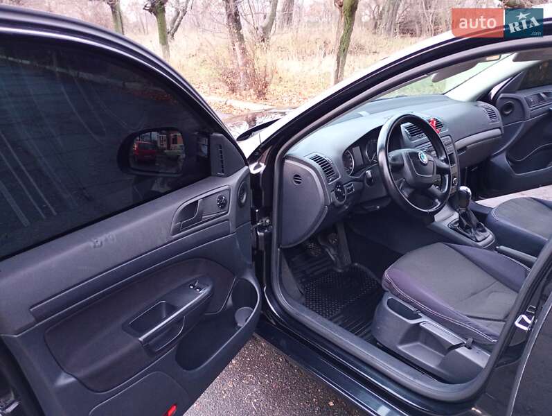 Универсал Skoda Octavia 2012 в Каменке