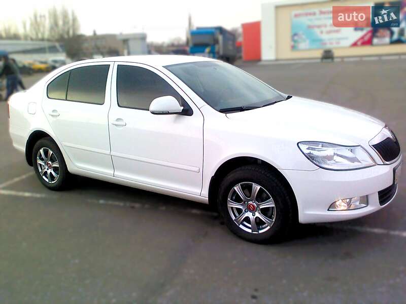 Лифтбек Skoda Octavia 2012 в Киеве фото 3 Лифтбек Skoda Octavia 2012 в Киеве