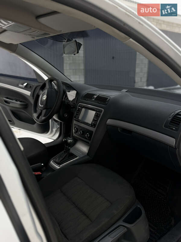 Универсал Skoda Octavia 2010 в Березному