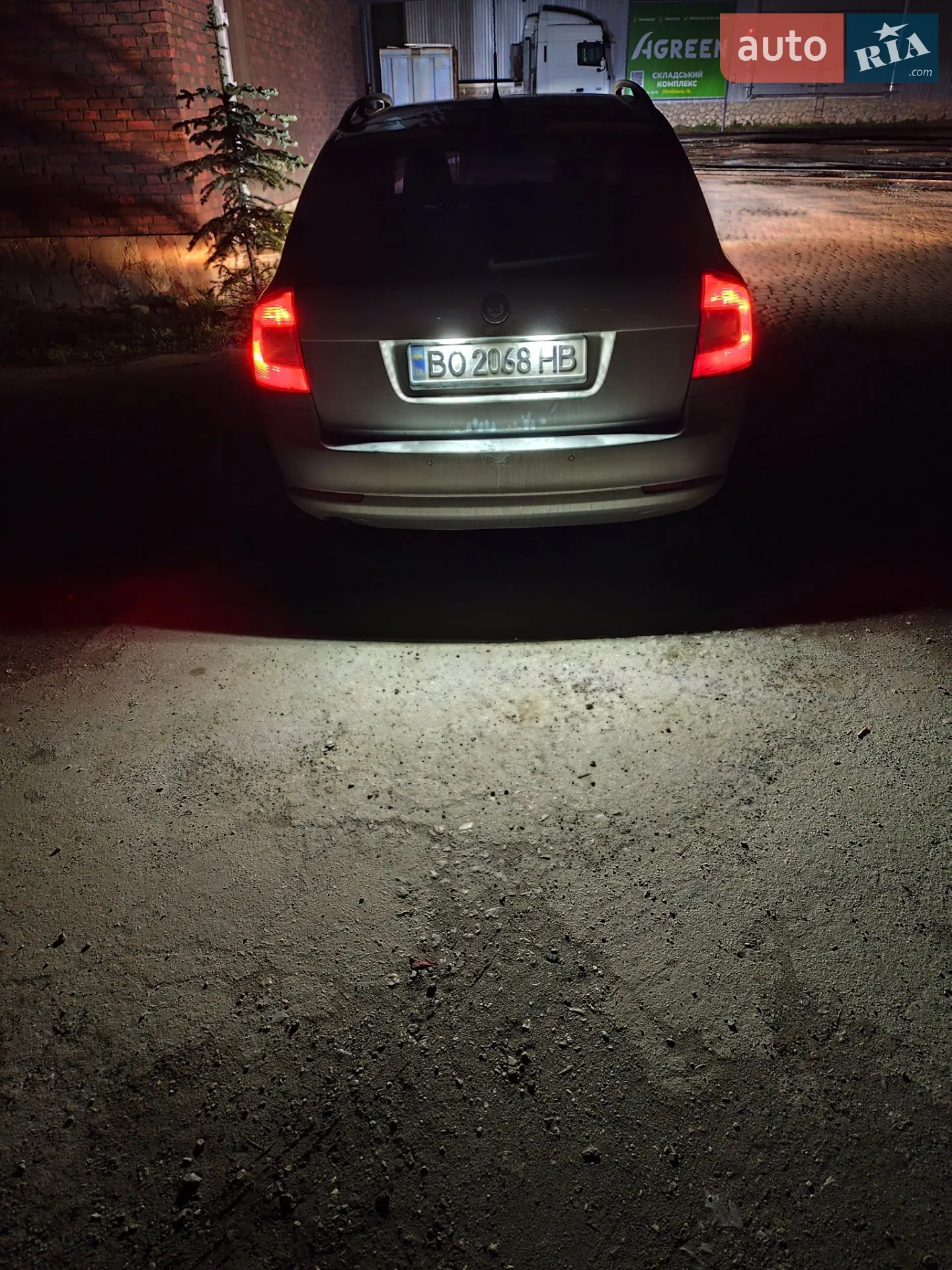 2010 Skoda Octavia - фото 1