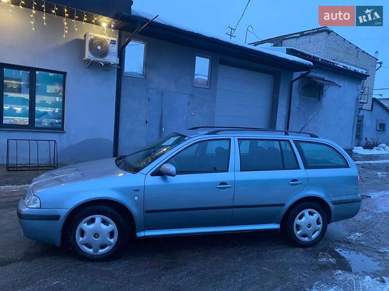 Универсал Skoda Octavia 2001 в Ровно