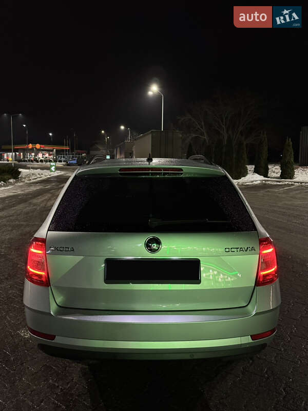 Універсал Skoda Octavia 2017 в Черкасах