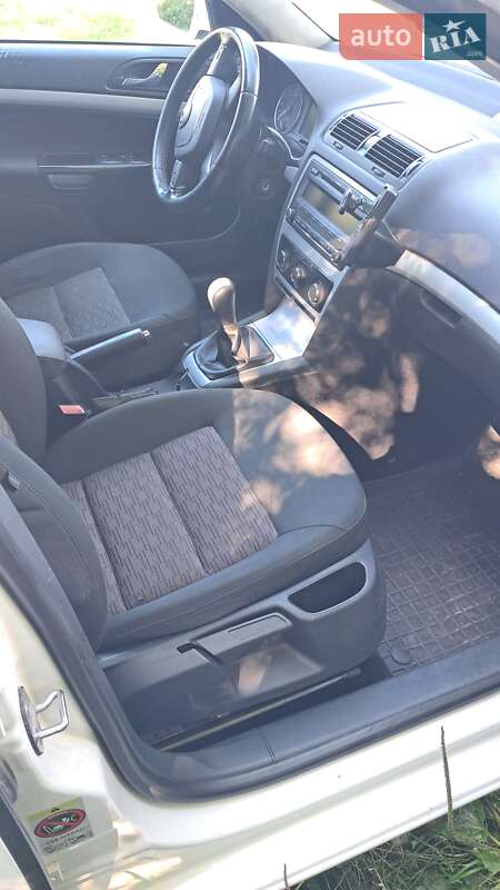 Универсал Skoda Octavia 2010 в Барановке