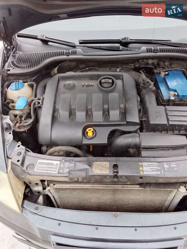 Универсал Skoda Octavia 2008 в Полтаве