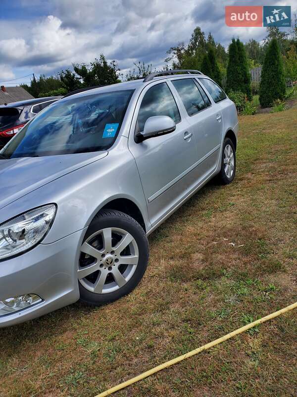 Универсал Skoda Octavia 2011 в Ратным