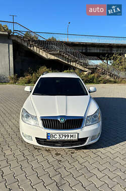 Універсал Skoda Octavia 2011 в Дрогобичі