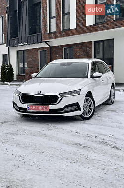 Универсал Skoda Octavia 2021 в Умани