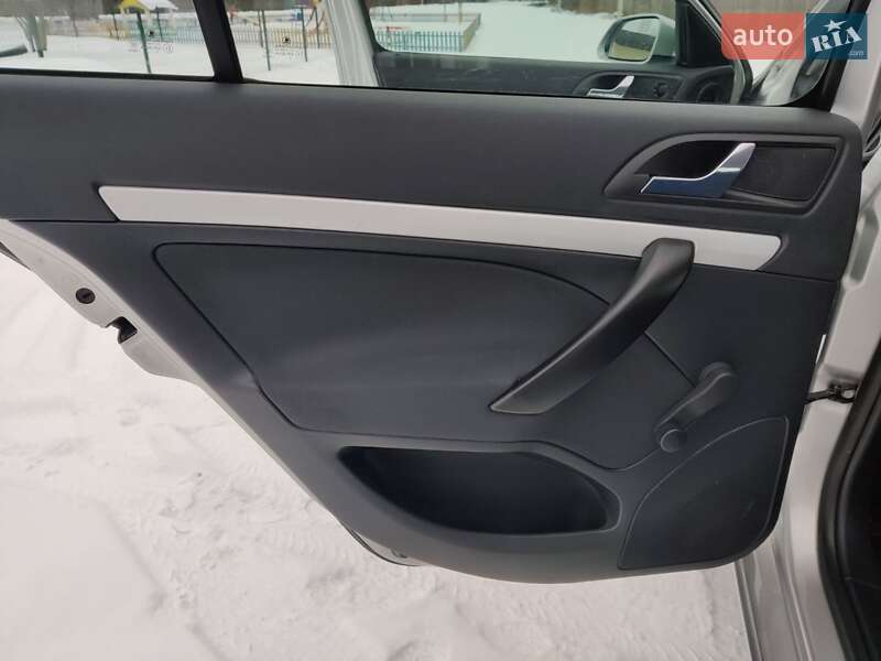 Лифтбек Skoda Octavia 2006 в Барышевке фото 25 Лифтбек Skoda Octavia 2006 в Барышевке