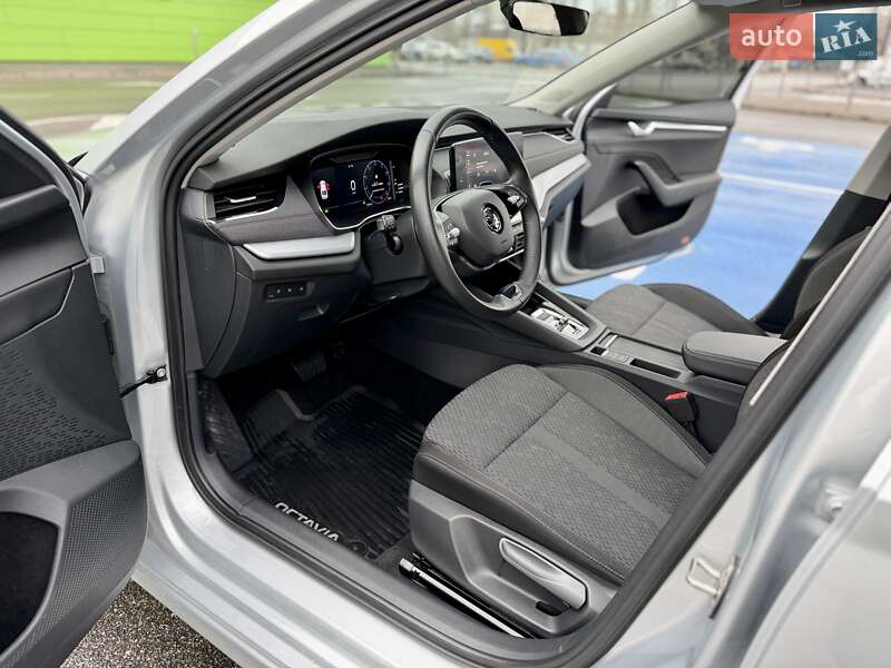 Лифтбек Skoda Octavia 2022 в Киеве