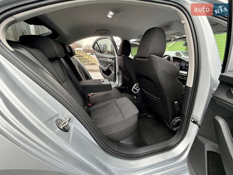 Лифтбек Skoda Octavia 2022 в Киеве