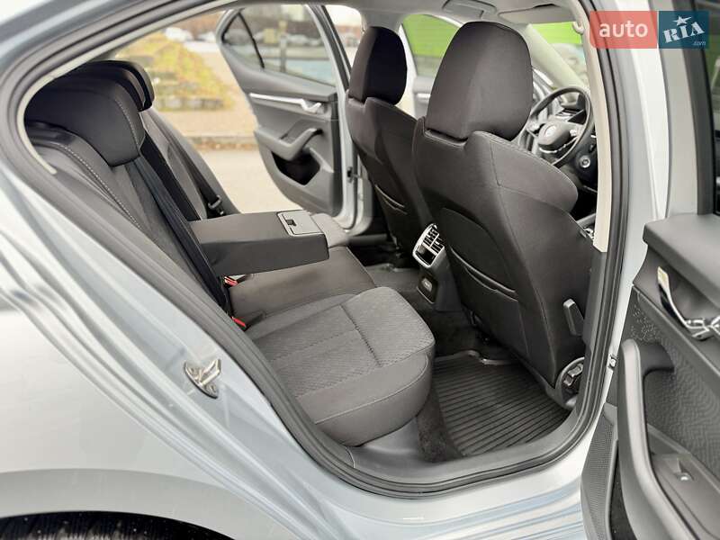 Лифтбек Skoda Octavia 2022 в Киеве