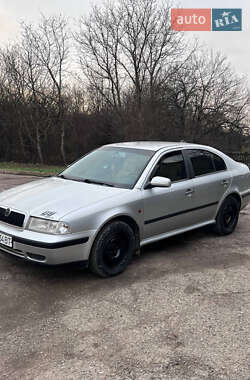 Лифтбек Skoda Octavia 2000 в Черновцах