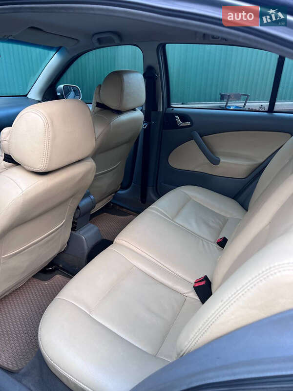 Лифтбек Skoda Octavia 2000 в Черновцах