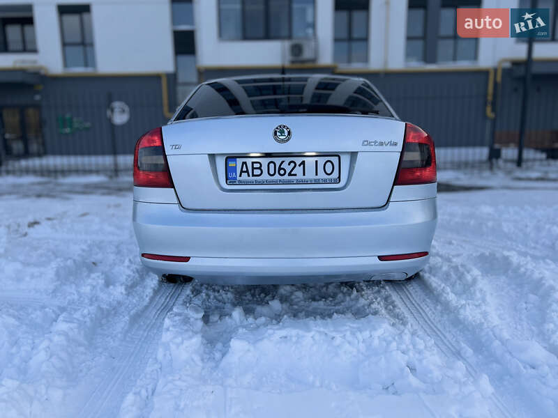 Лифтбек Skoda Octavia 2011 в Черкассах