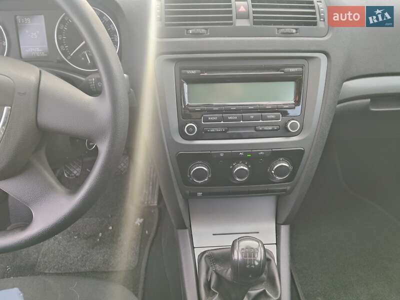 Универсал Skoda Octavia 2009 в Чернигове