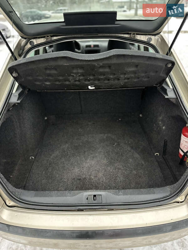 Лифтбек Skoda Octavia 2005 в Чернигове