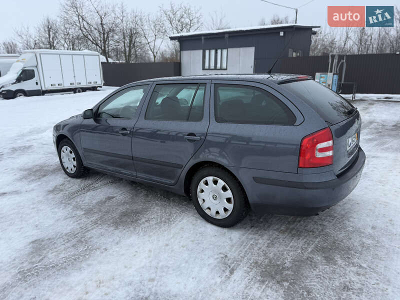 Универсал Skoda Octavia 2006 в Нововолынске