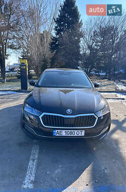 Лифтбек Skoda Octavia 2021 в Апостолово
