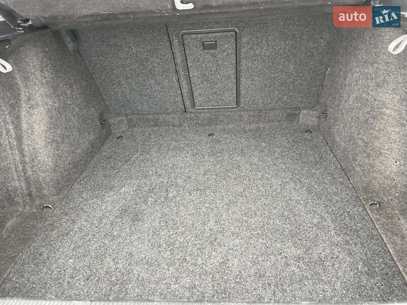 Лифтбек Skoda Octavia 2006 в Староконстантинове