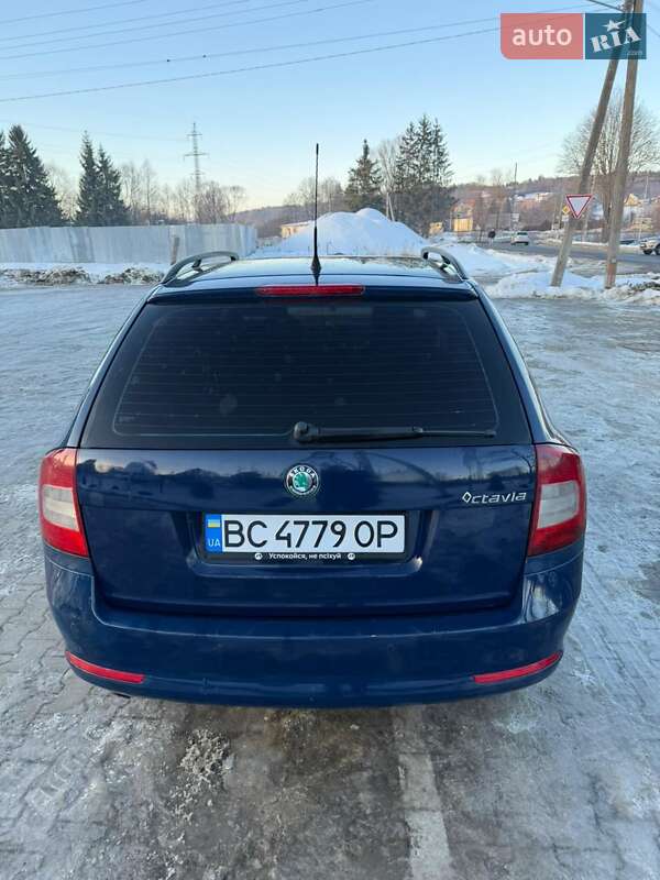 Универсал Skoda Octavia 2012 в Старом Самборе