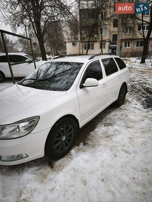 Универсал Skoda Octavia 2010 в Харькове фото 2 Универсал Skoda Octavia 2010 в Харькове