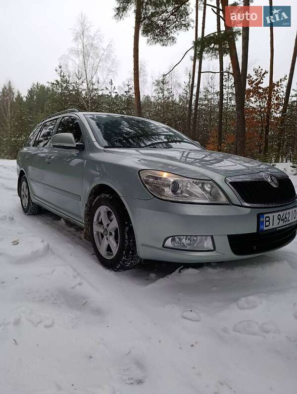 Универсал Skoda Octavia 2009 в Гадяче