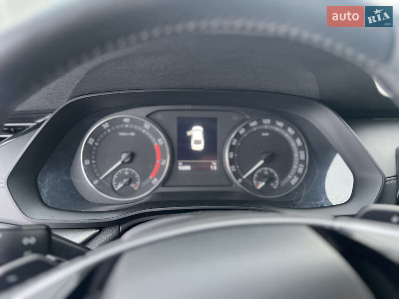 Лифтбек Skoda Octavia 2023 в Киеве фото 17 Лифтбек Skoda Octavia 2023 в Киеве