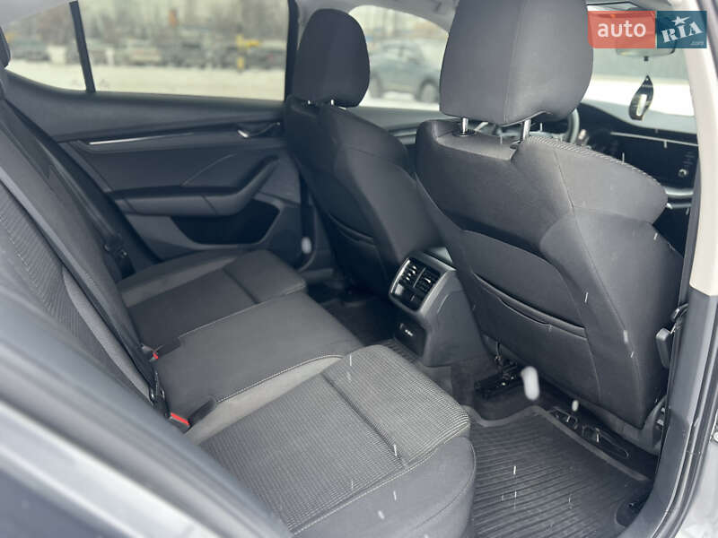Лифтбек Skoda Octavia 2023 в Киеве фото 25 Лифтбек Skoda Octavia 2023 в Киеве