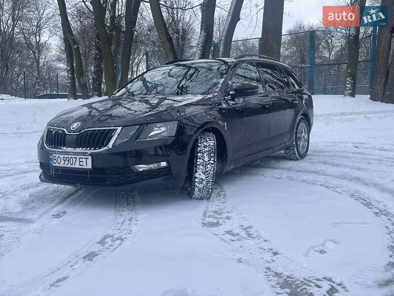 Универсал Skoda Octavia 2018 в Горохове
