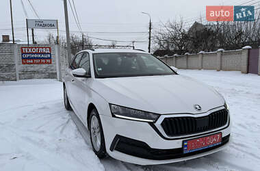 Универсал Skoda Octavia 2021 в Виннице