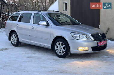 Универсал Skoda Octavia 2009 в Ровно