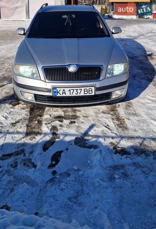 Универсал Skoda Octavia 2006 в Софиевской Борщаговке