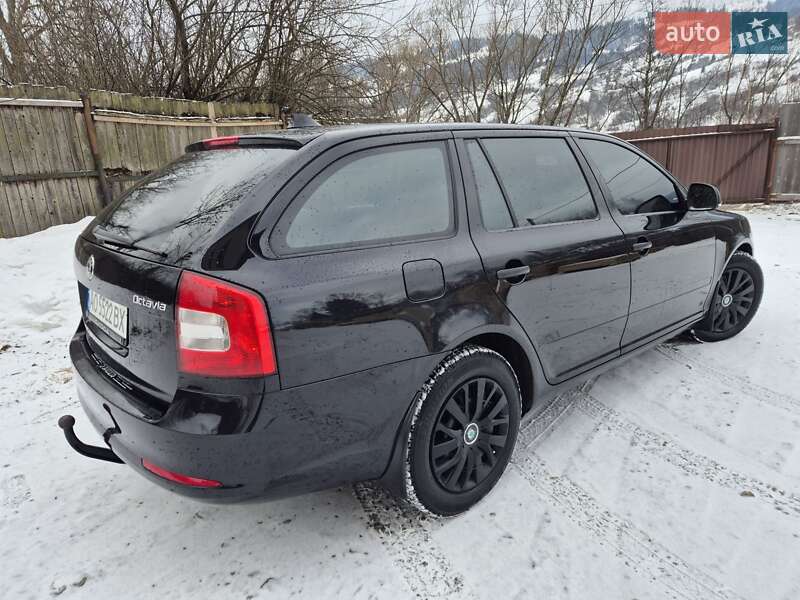 Универсал Skoda Octavia 2010 в Рахове