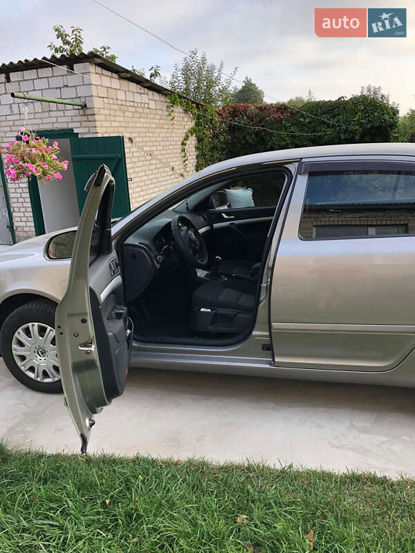 Лифтбек Skoda Octavia 2010 в Хмельницком