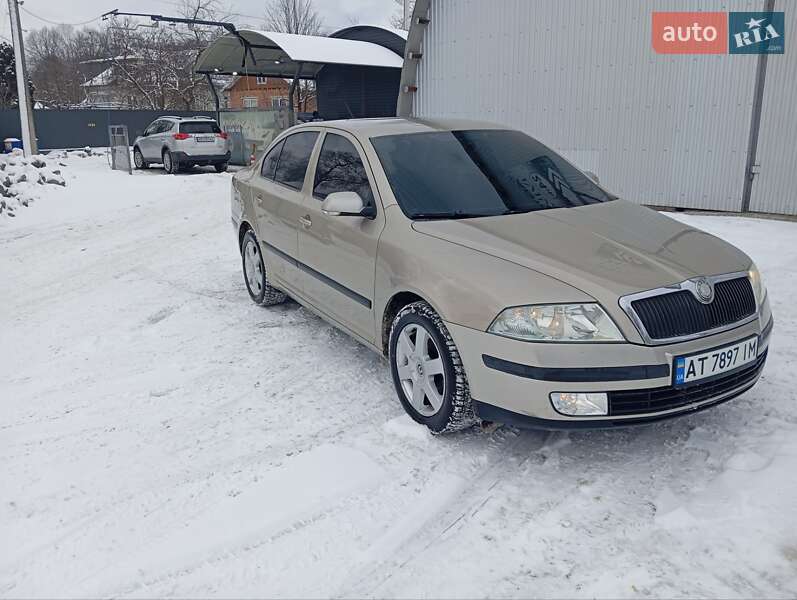 Лифтбек Skoda Octavia 2004 в Косове