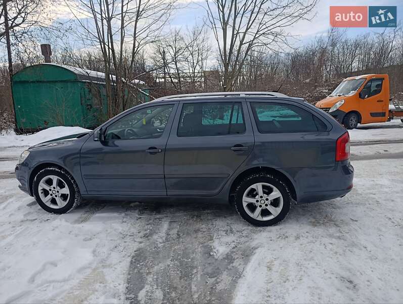Универсал Skoda Octavia 2010 в Стрые