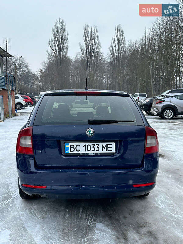 Универсал Skoda Octavia 2011 в Черновцах